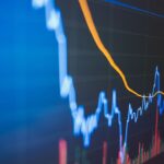 Stock market opens with selling pressure and investor worries